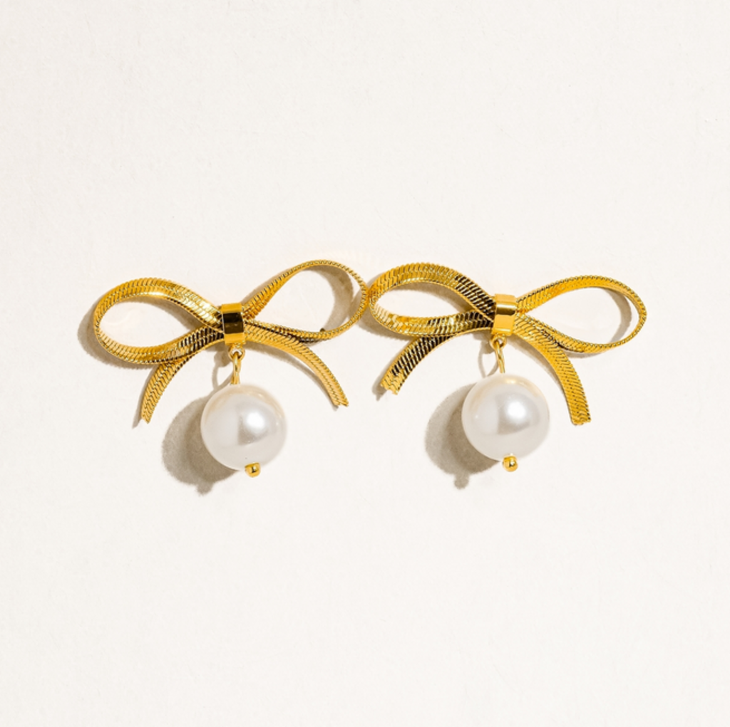 Alice 18K Gold Non-Tarnish Bow Dangle Pearl Earring