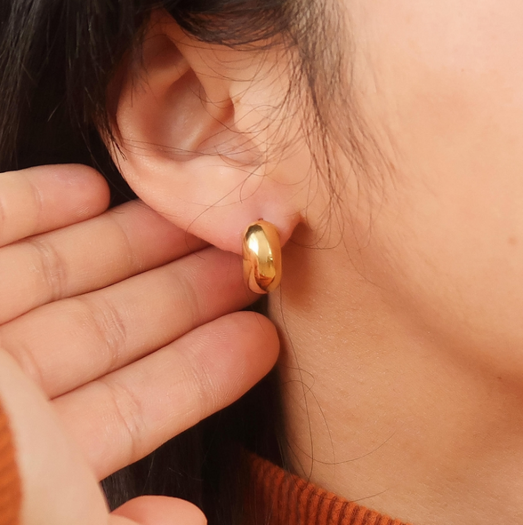 Blandine 18K Non-Tarnish Classic Hoop Earring