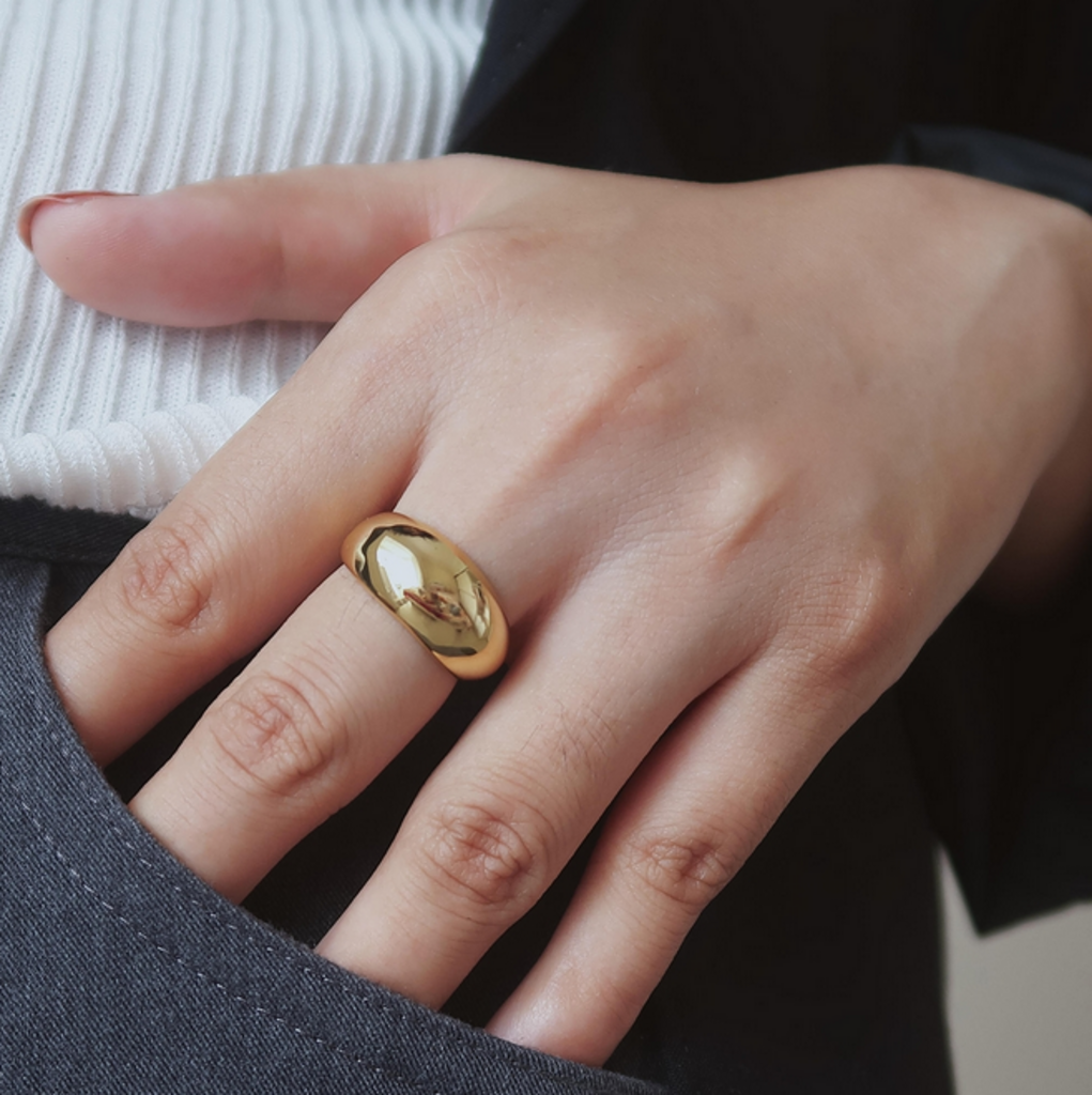 Roscoe 18K Gold Non-Tarnish Statement Ring sz 8