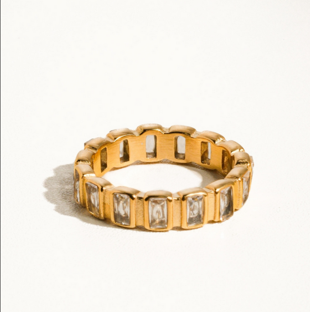 Sterling Gold Non-Tarnish Rhinestone Ring Size 7