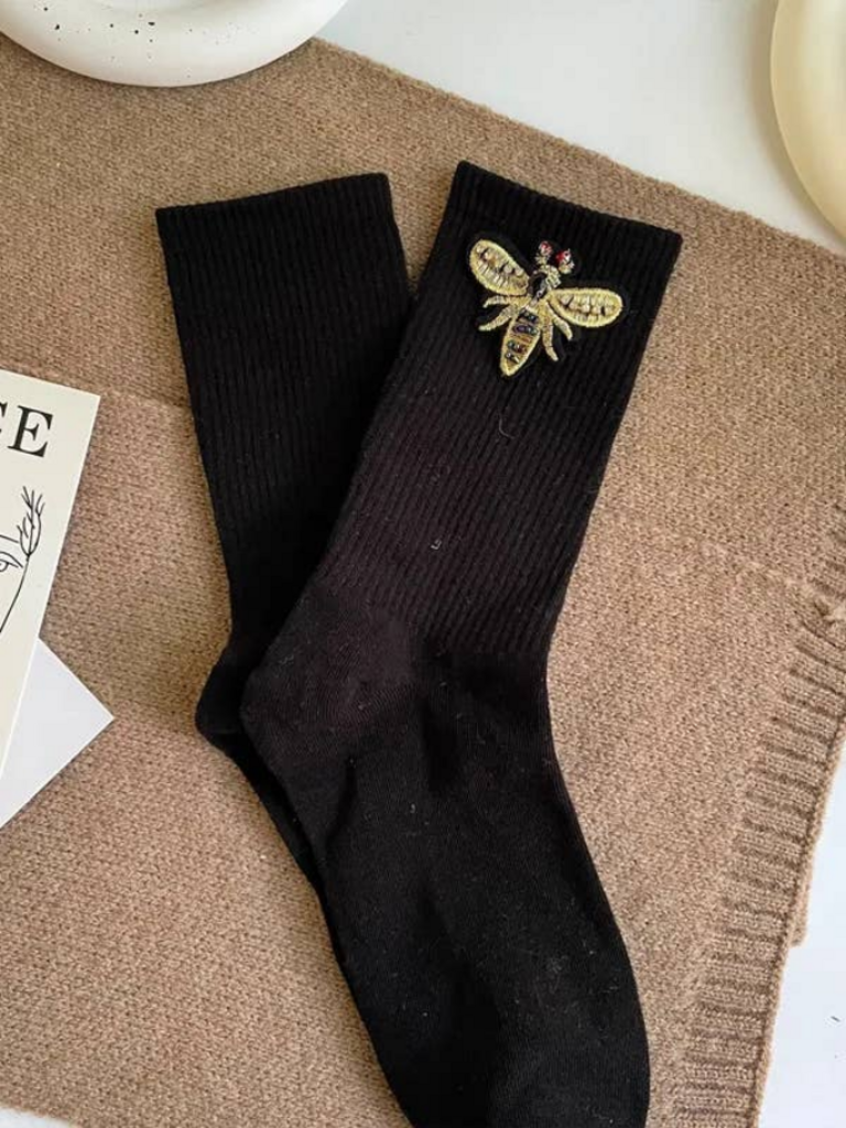 Cotton Bee Patch Crew Socks in Black