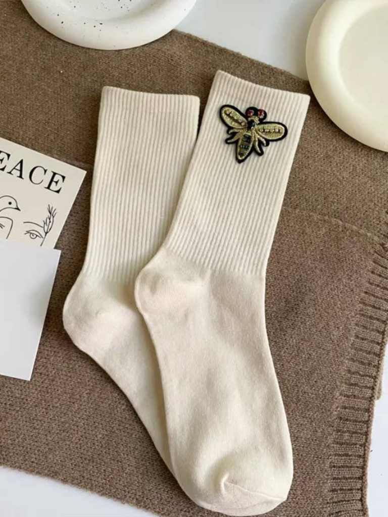 Cotton Bee Patch Crew Socks in Beige