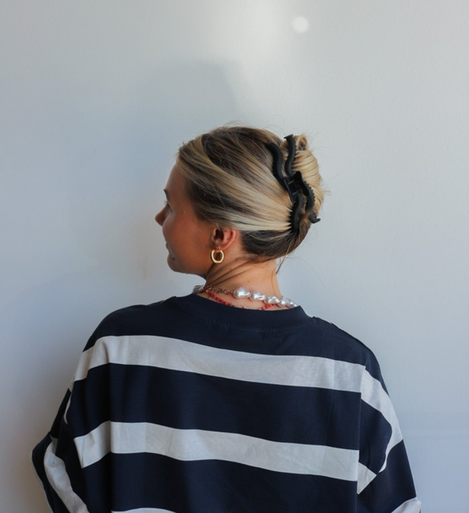 Matte Black - Kaxi Original Wavy Hold Everything Claw