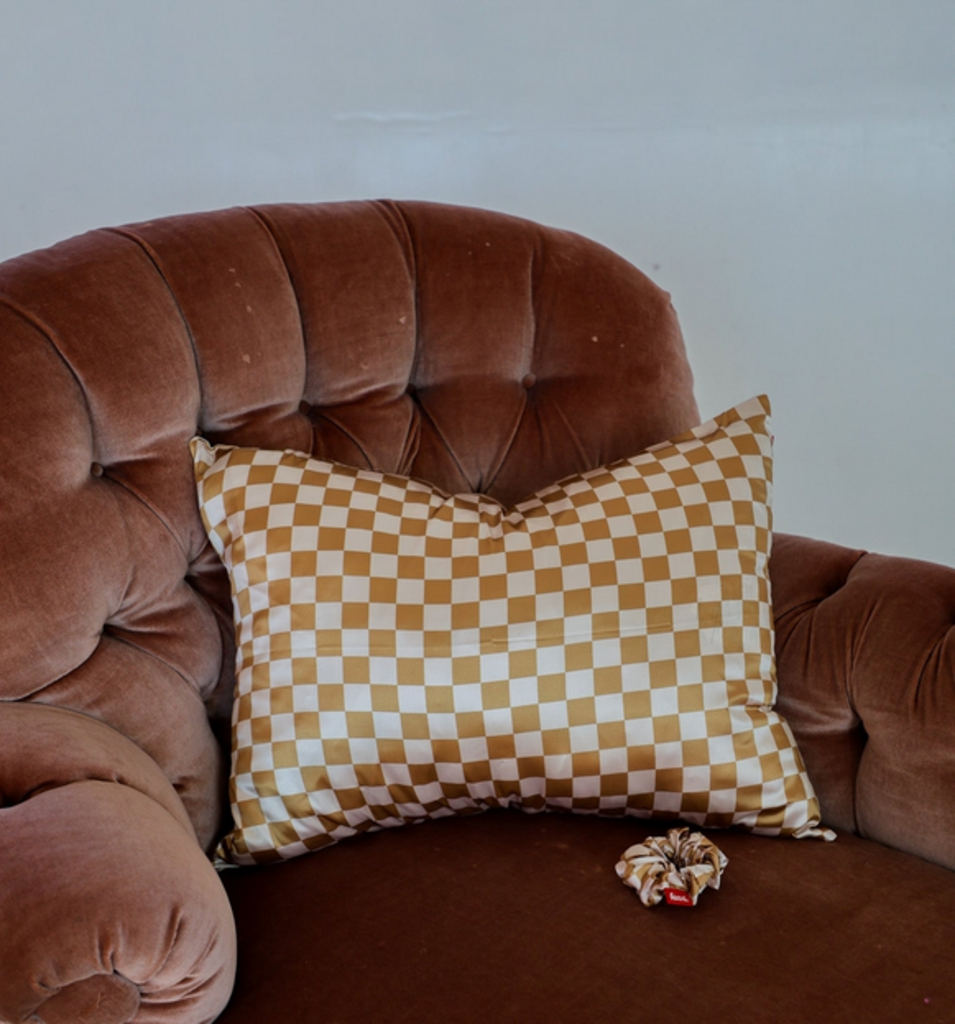 KAXI Checkered Satin Pillowcase & Scrunchie