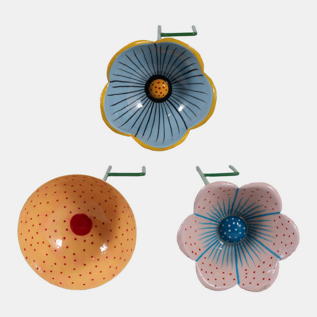 FLOWER BEE CUP PLANTER STAKE pink petal