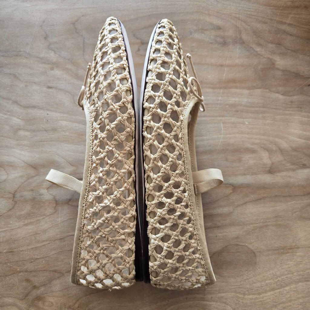 LOEFFLER RANDALL LEONIE SZ 9 runs big retail 275.00