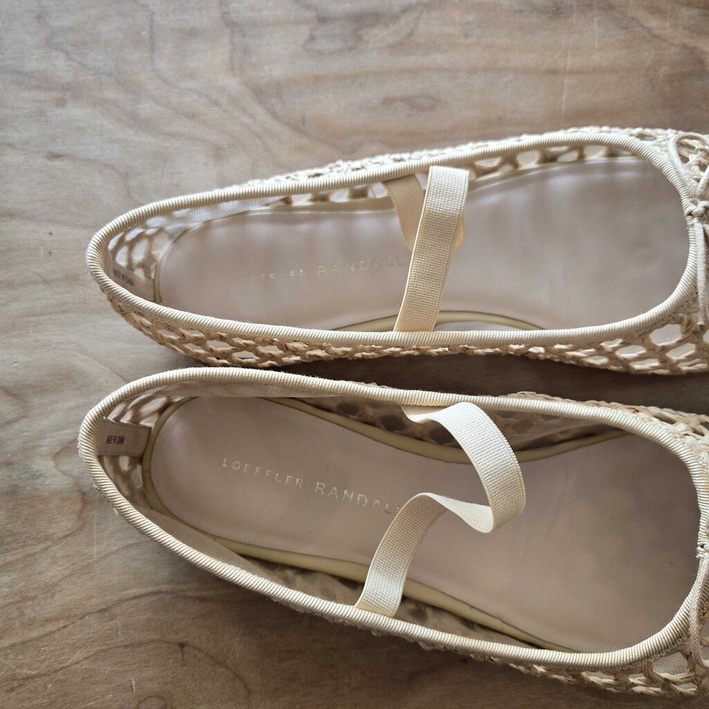 LOEFFLER RANDALL LEONIE SZ 9 runs big retail 275.00