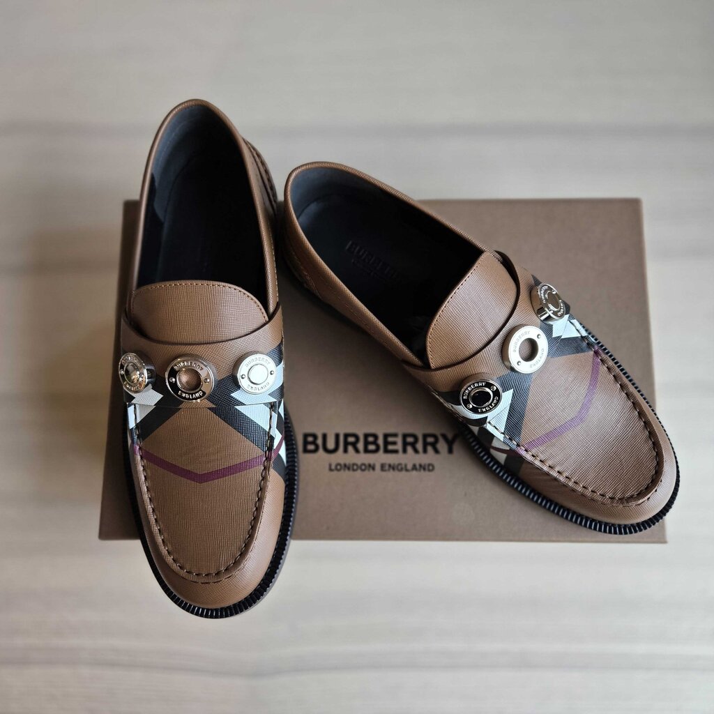 BURBERRY LOAFER SZ 41 = 10