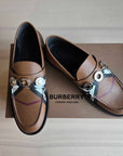 BURBERRY LOAFER SZ 41 = 10