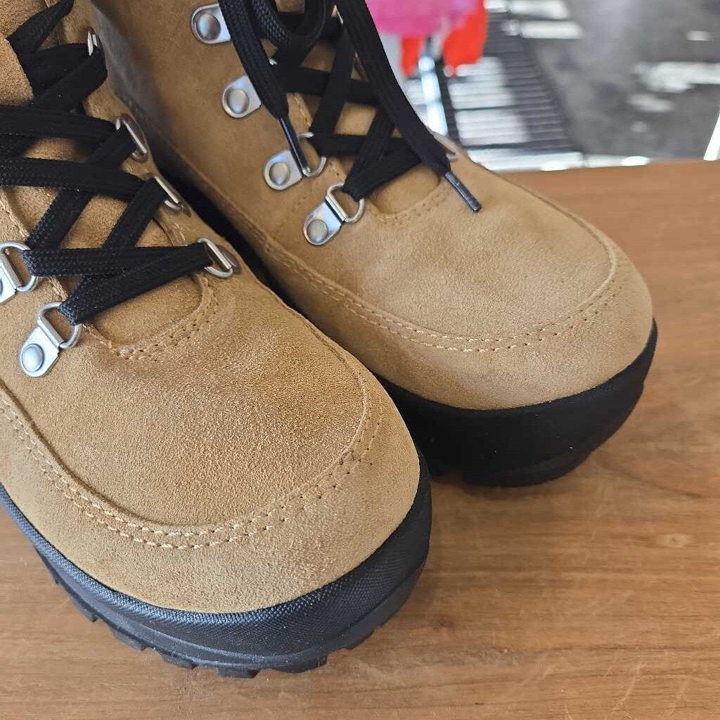 LOEFFLER RANDALL OWEN SZ 9 retail 450.00