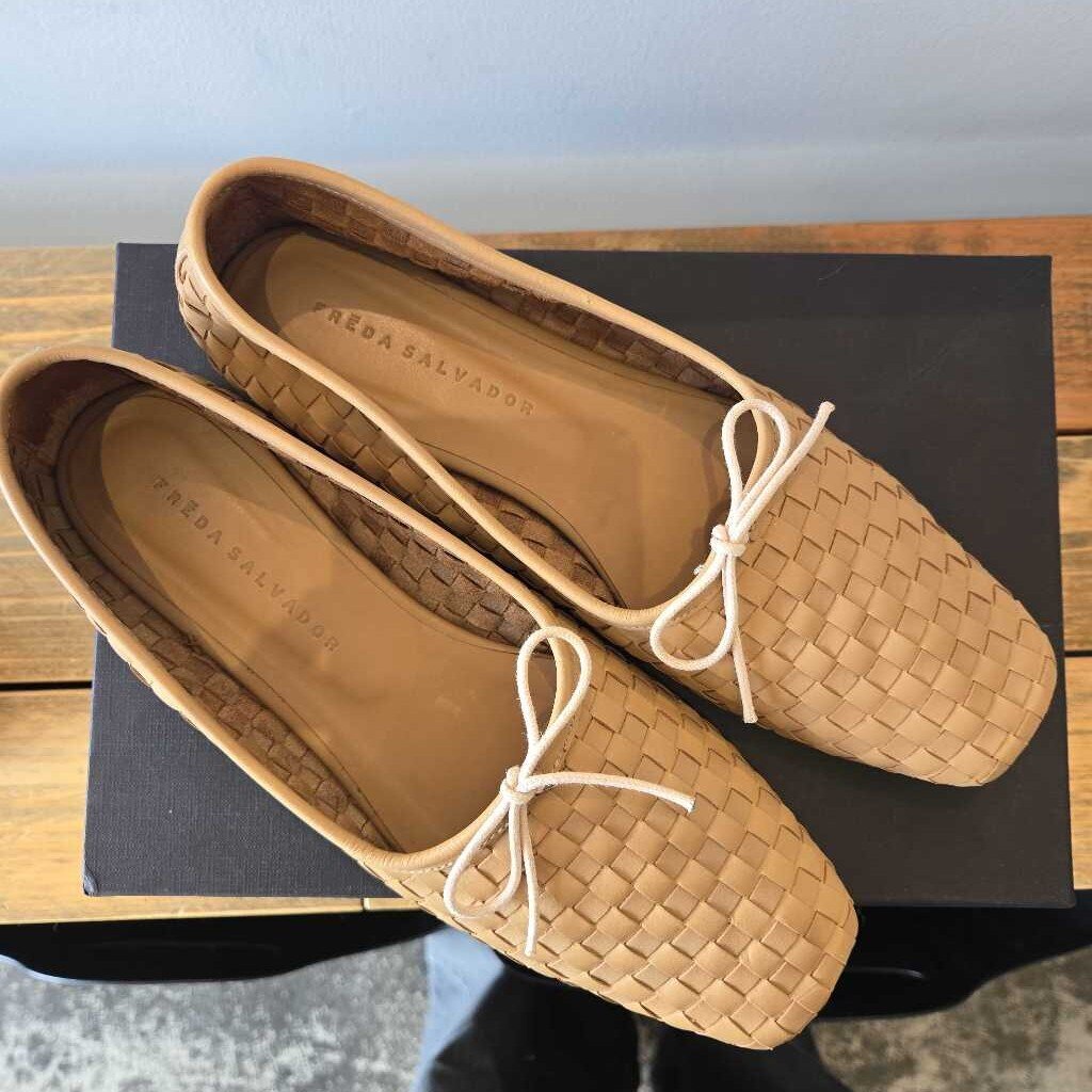 FREDA SALVADOR JADA SZ 9 retail 368.00