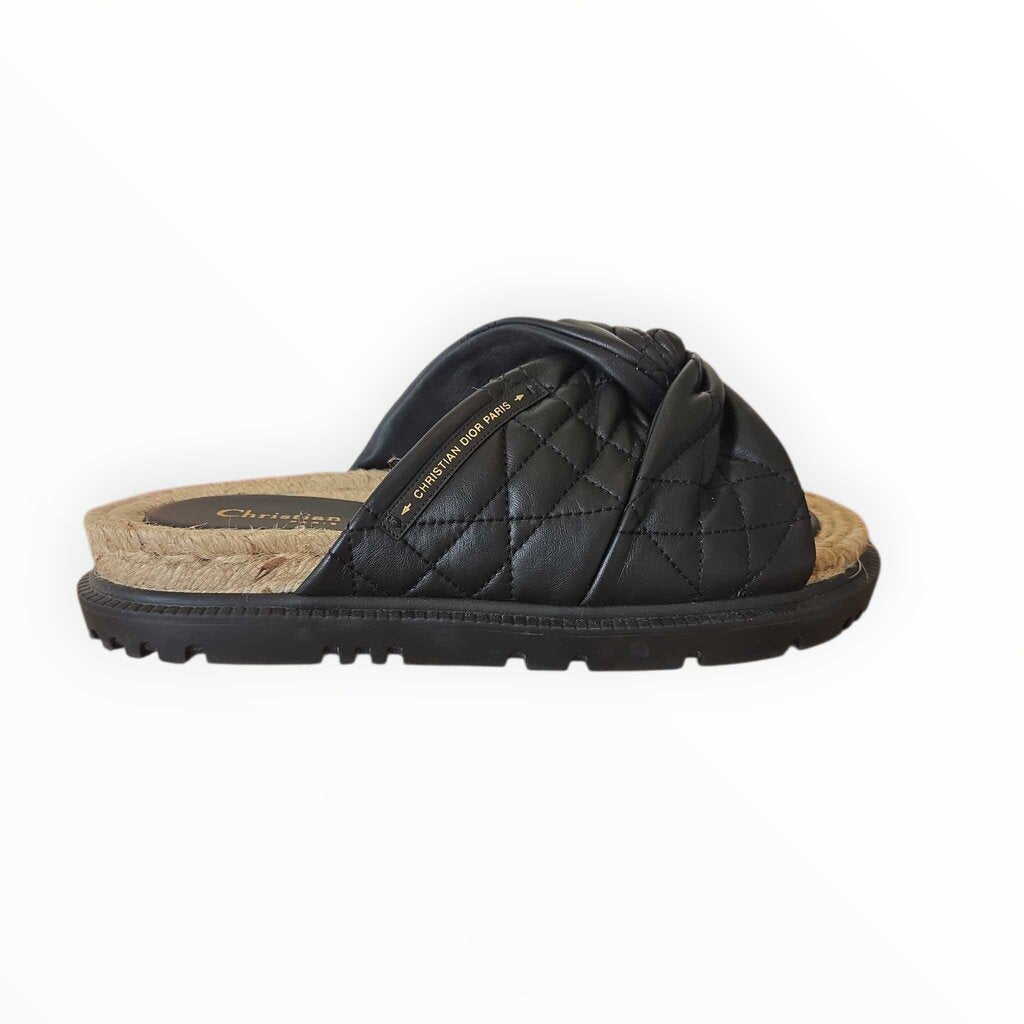 DIOR CANNAGE QUILTED SZ 39.5 retail 1290.00