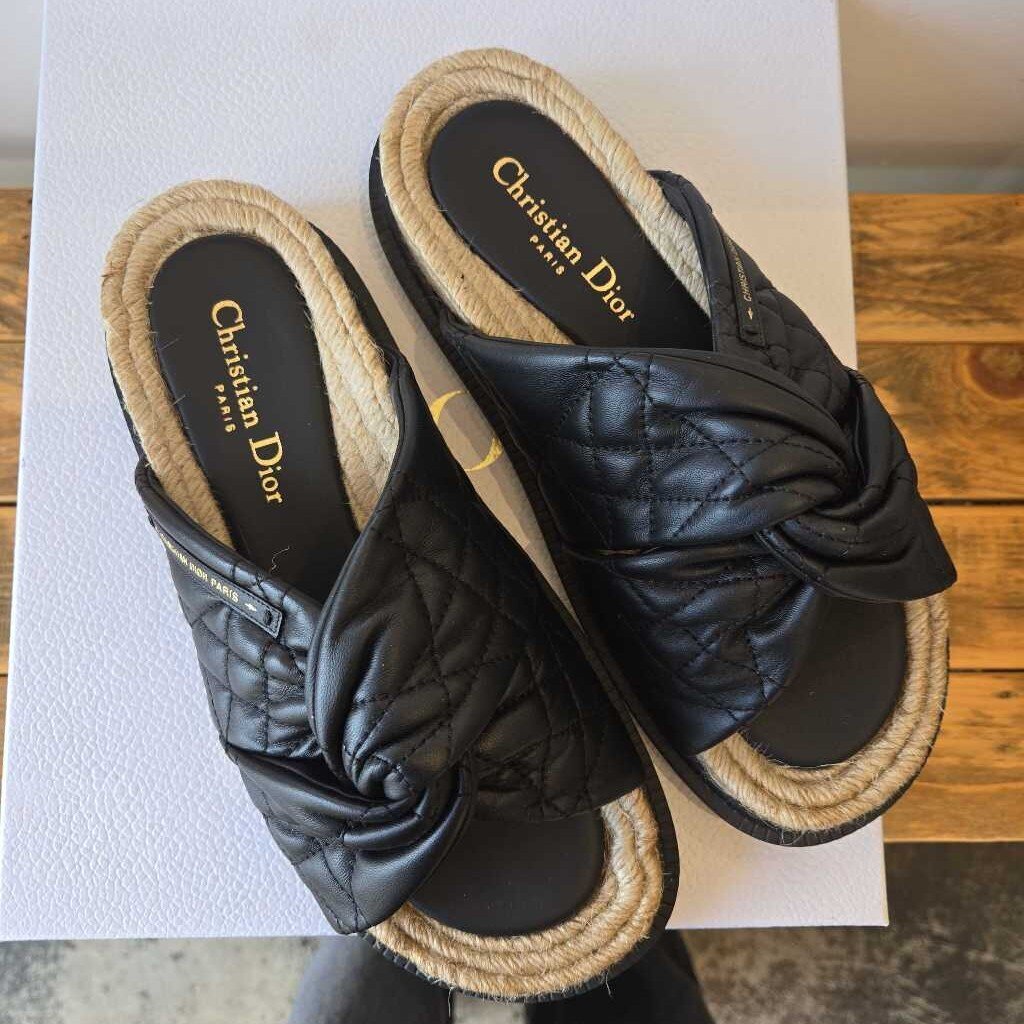 DIOR CANNAGE QUILTED SZ 39.5 retail 1290.00