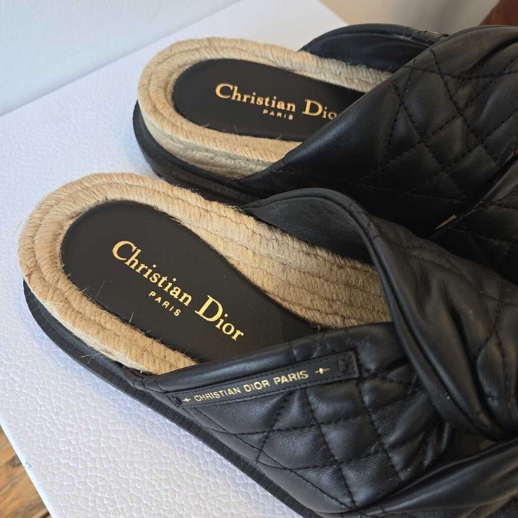 DIOR CANNAGE QUILTED SZ 39.5 retail 1290.00