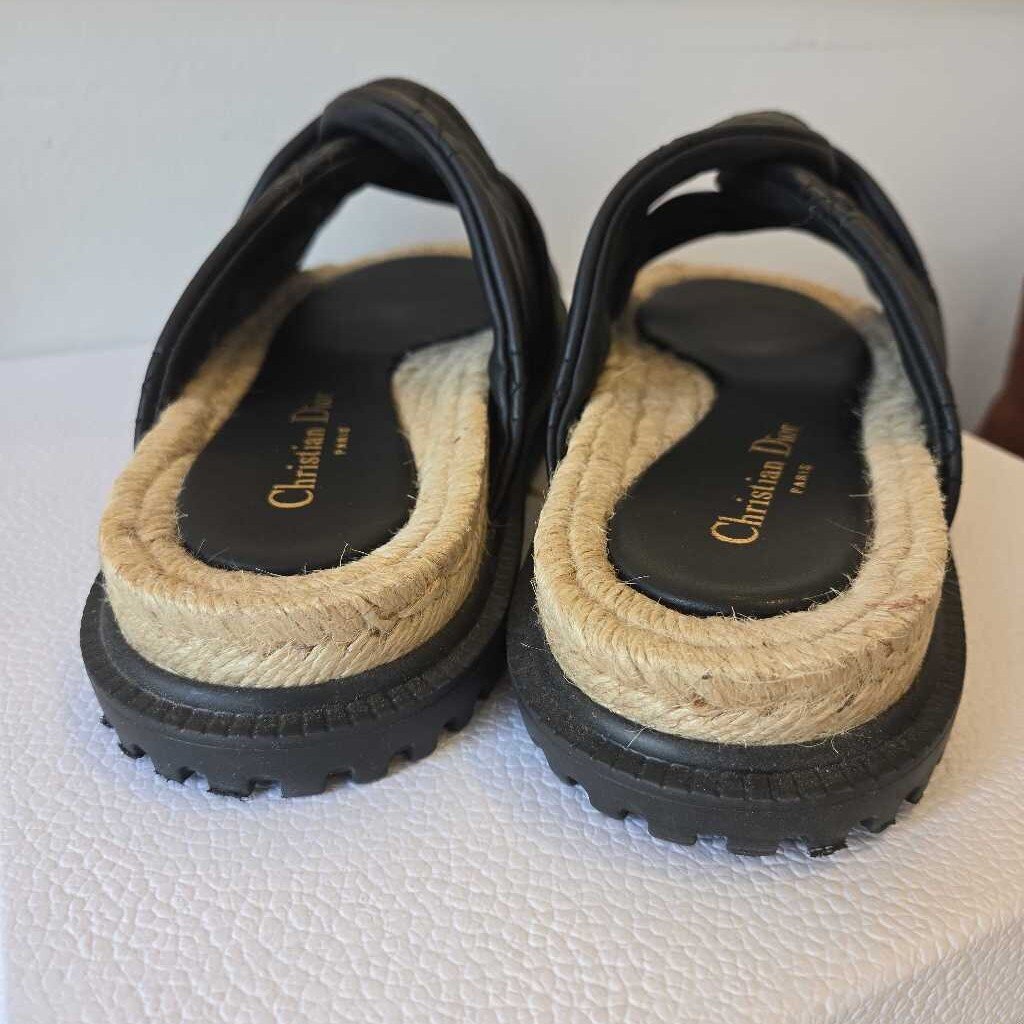 DIOR CANNAGE QUILTED SZ 39.5 retail 1290.00