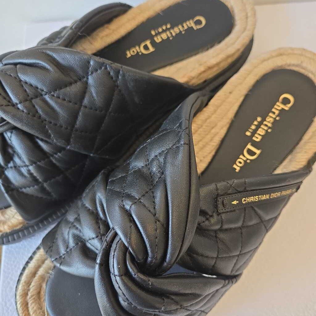 DIOR CANNAGE QUILTED SZ 39.5 retail 1290.00