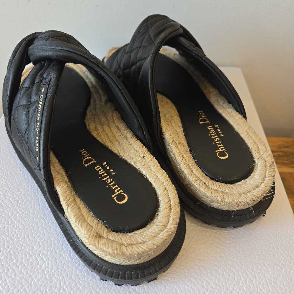 DIOR CANNAGE QUILTED SZ 39.5 retail 1290.00