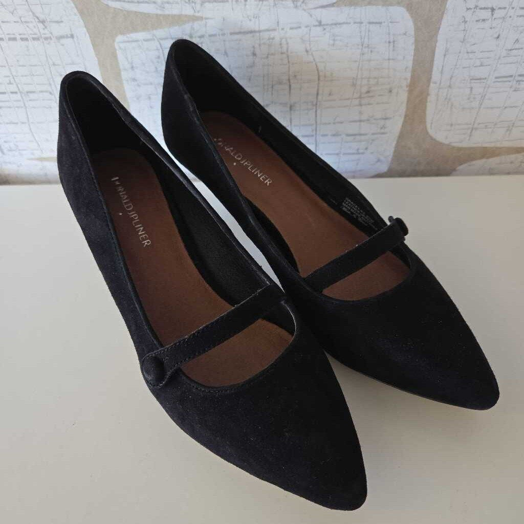 DONALD PLINER GRACEY SZ 9.5