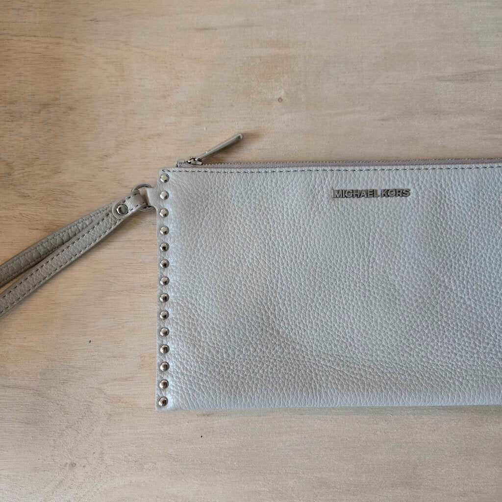 MICHAEL KORS wristlet