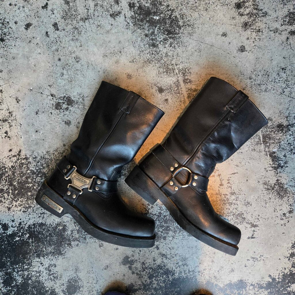 HARLEY DAVIDSON MEGA HARNESS SZ 10.5