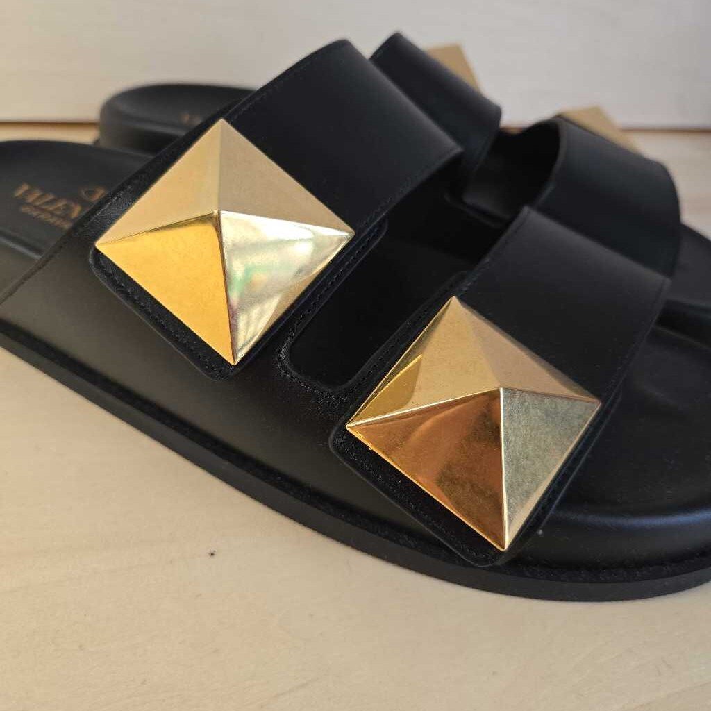 VALENTINO GARAVANI ROMAN STUD SZ 40 = US 9/9.5