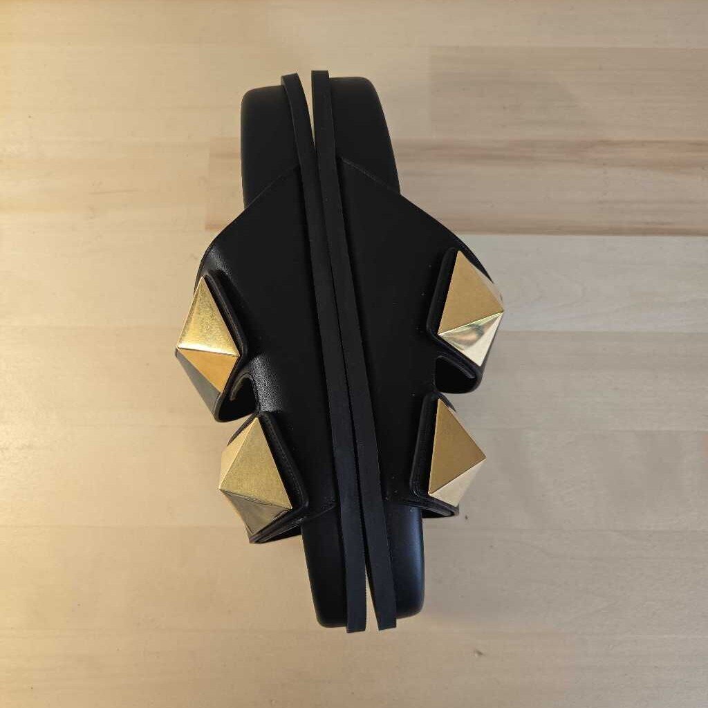 VALENTINO GARAVANI ROMAN STUD SZ 40 = US 9/9.5
