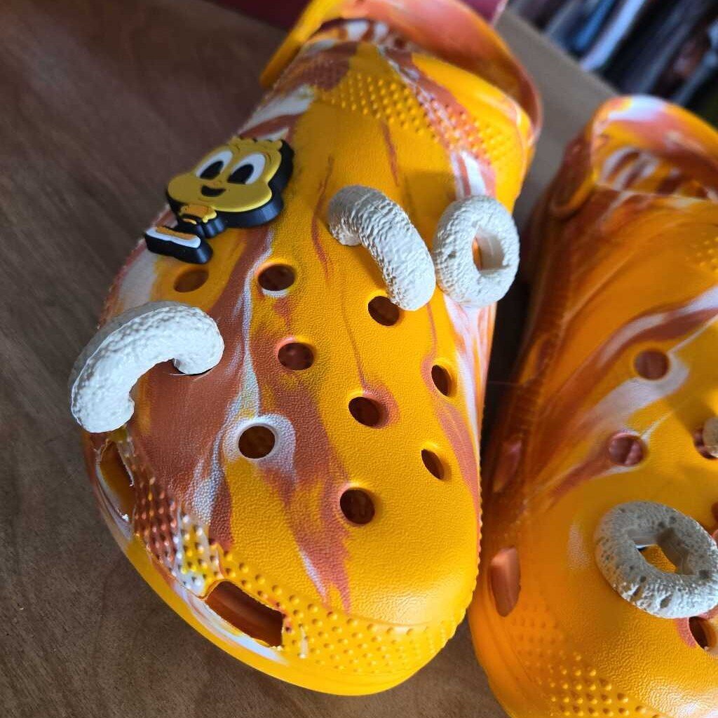HONEY NUT CHEERIO CROCS new MEN 10 WMN 12