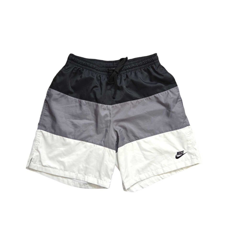 NIKE SZ LARGE