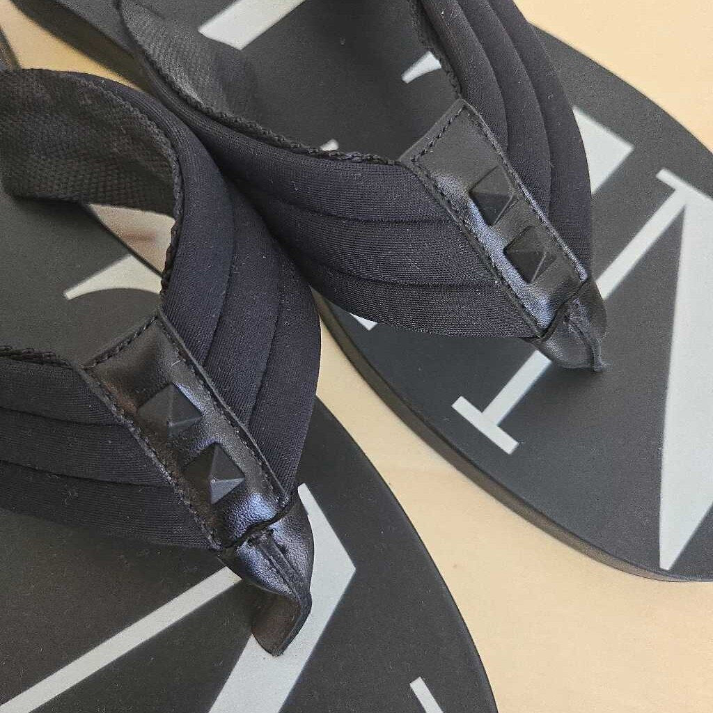 VALENTINO GARAVANI SZ 44 = US 11 retail 375.00