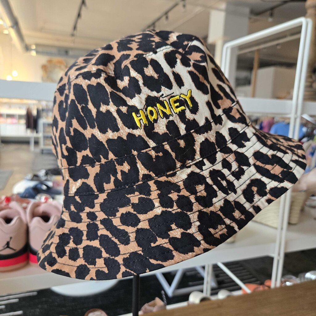 GANNI ANIMAL PRINT "HONEY" BUCKET HAT retail 140.00