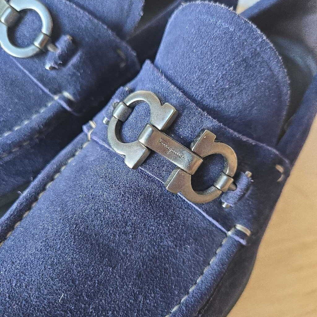 FERRAGAMO NAVY SZ 9 EEE retail 895.00