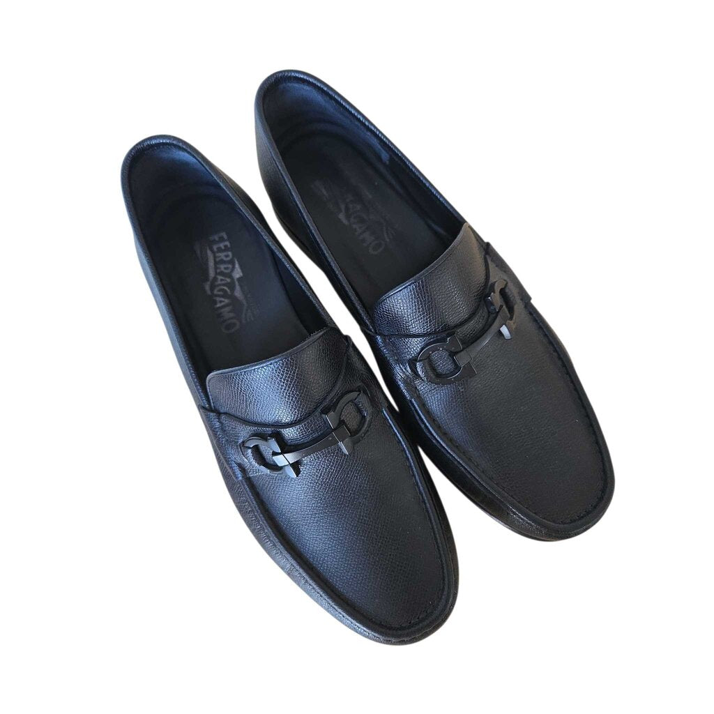FERRAGAMO GANCINI LOAFER retail 795.00 SZ 9.5 EEE