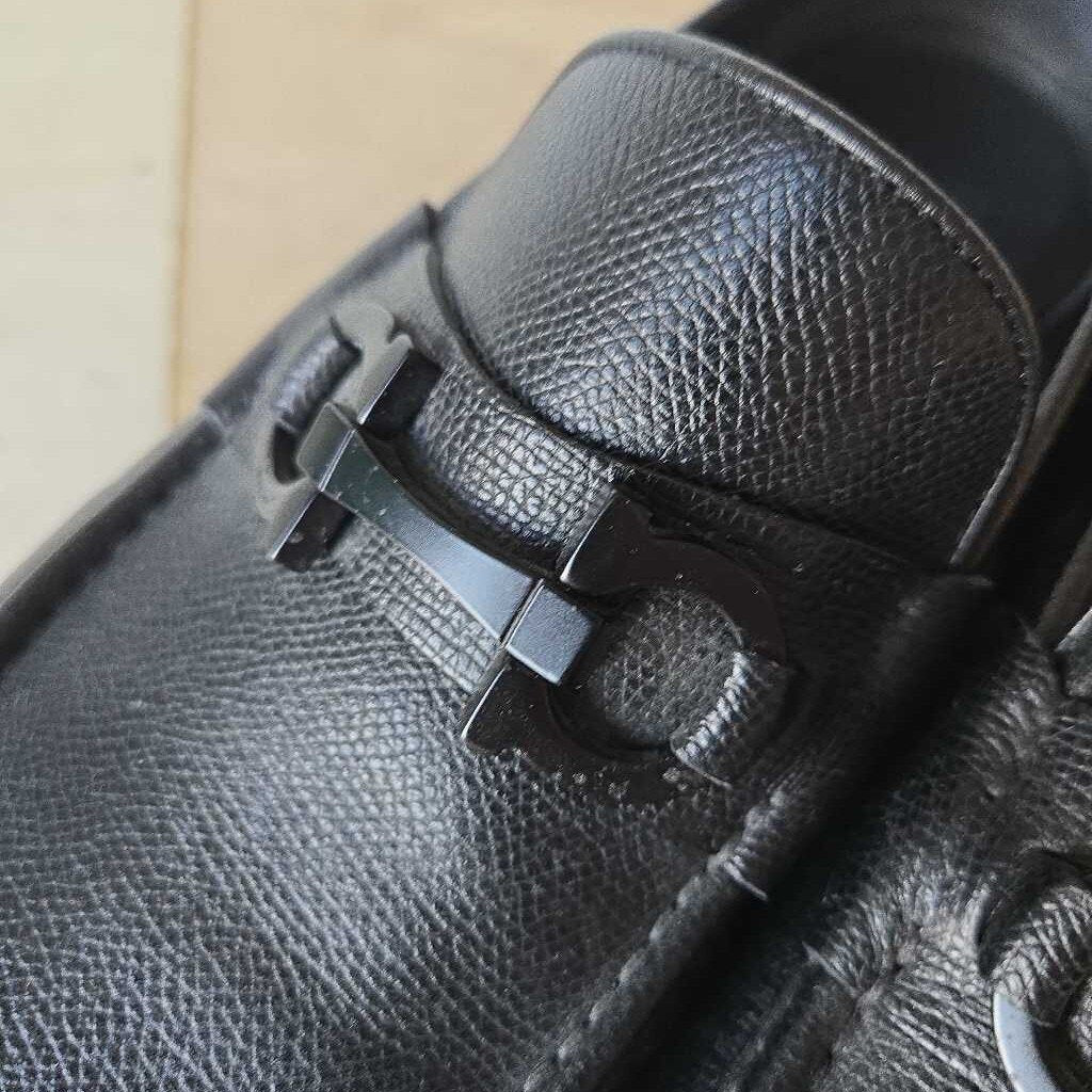 FERRAGAMO GANCINI LOAFER retail 795.00 SZ 9.5 EEE