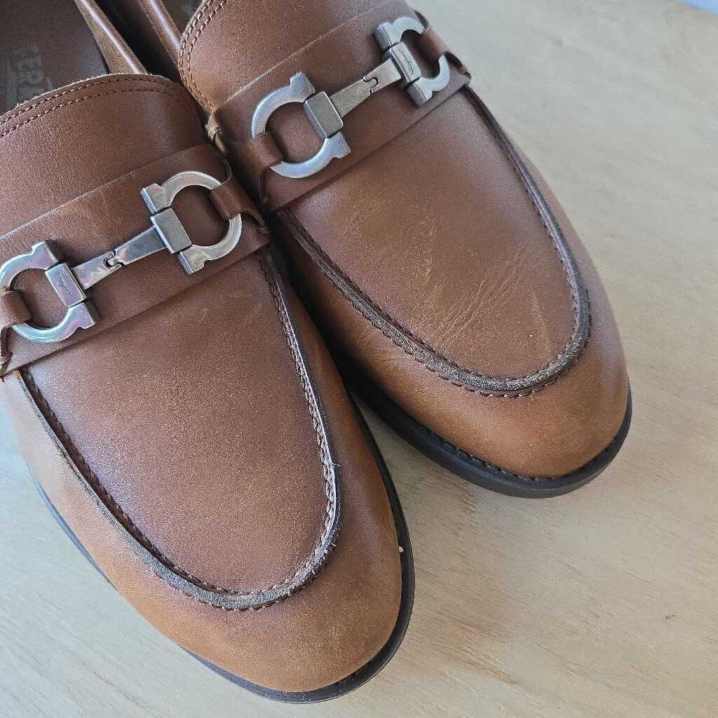 FERRAGAMO brown LOAFER retail 795.00 SZ 9.5 EE