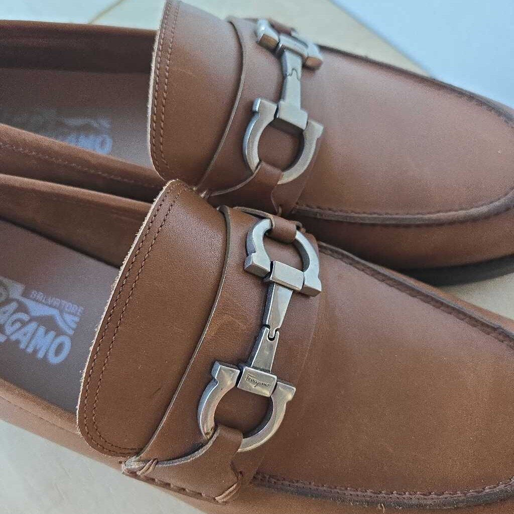 FERRAGAMO brown LOAFER retail 795.00 SZ 9.5 EE