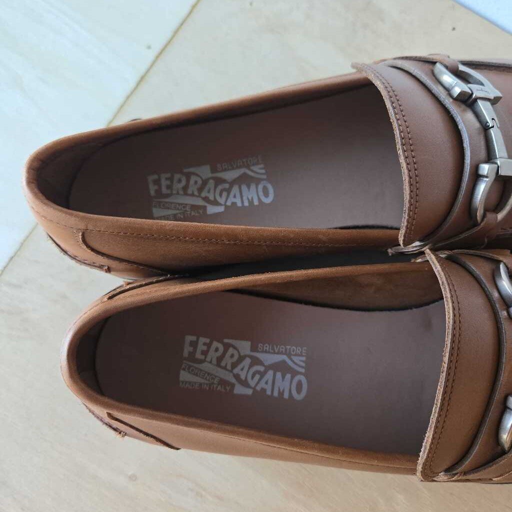 FERRAGAMO brown LOAFER retail 795.00 SZ 9.5 EE