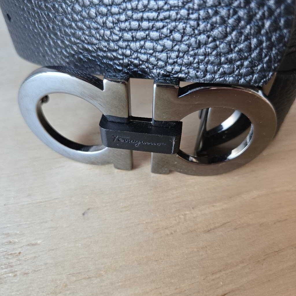 unisex FERRAGAMO BELT reversible retail 550.00