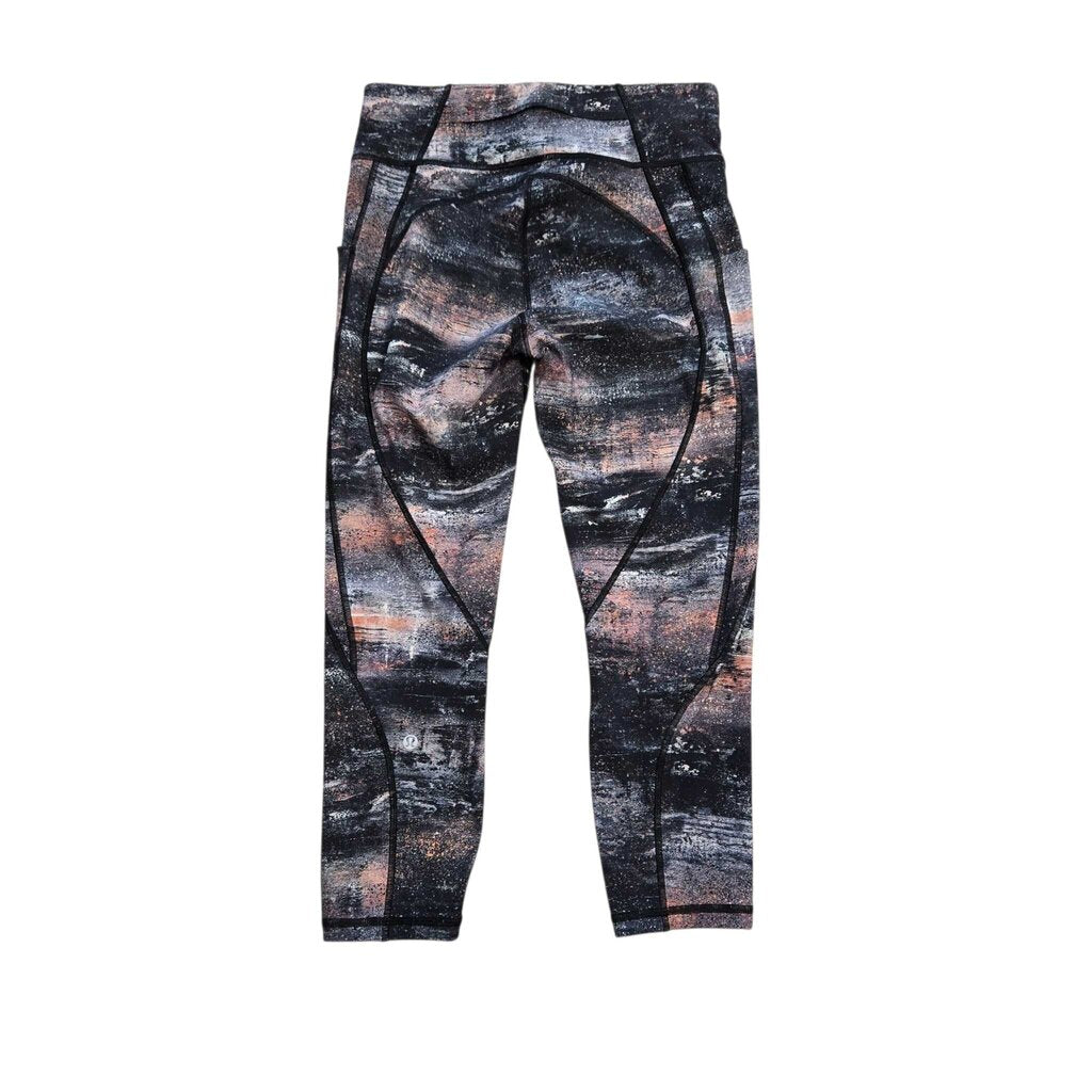 LULULEMON SZ 8 MED A