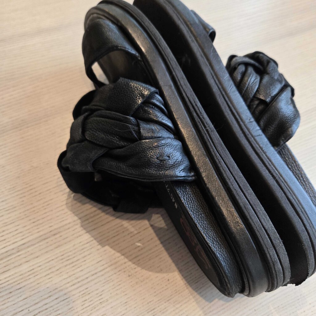 A.S.98 WOVEN SANDAL SZ 40 = 9/9.5 RETAIL 300.00
