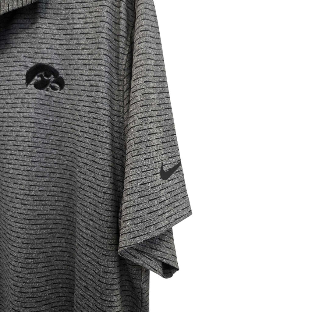 NIKE SZ LARGE