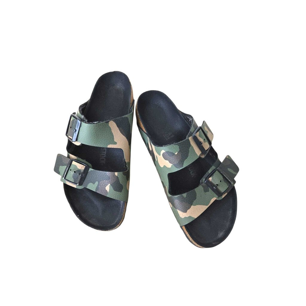 BIRKENSTOCK SZ 10