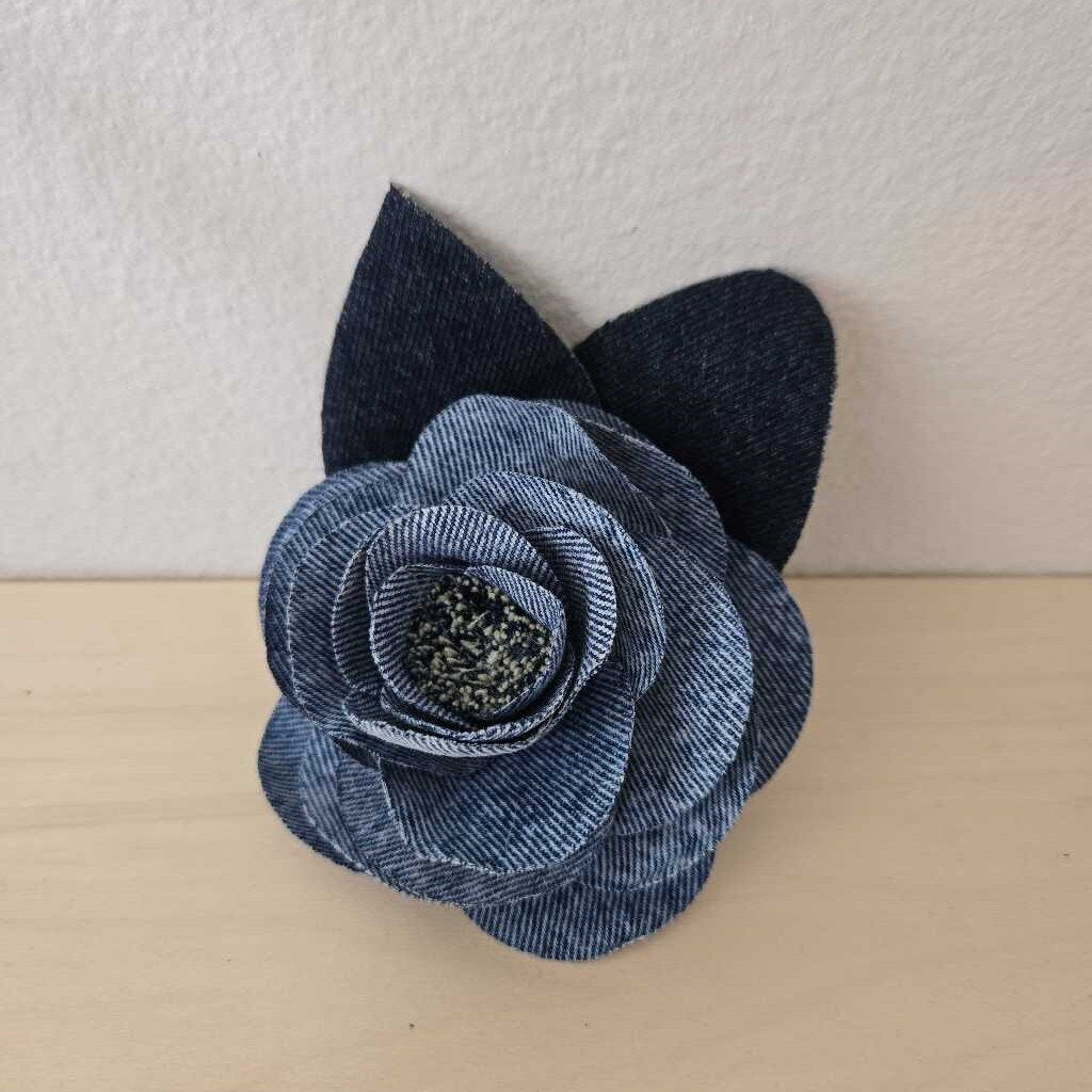 LIVERPOOL DENIM PIN