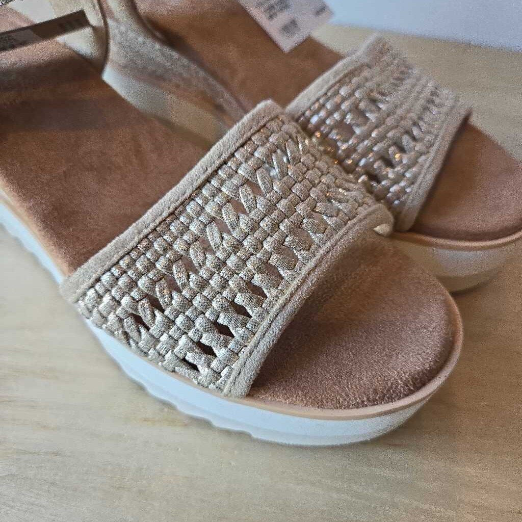 TOMS DIANA SZ 7 NEW 90.00