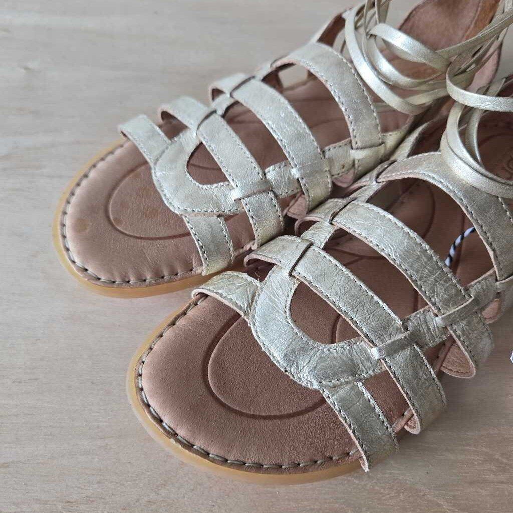 BORN SZ 9