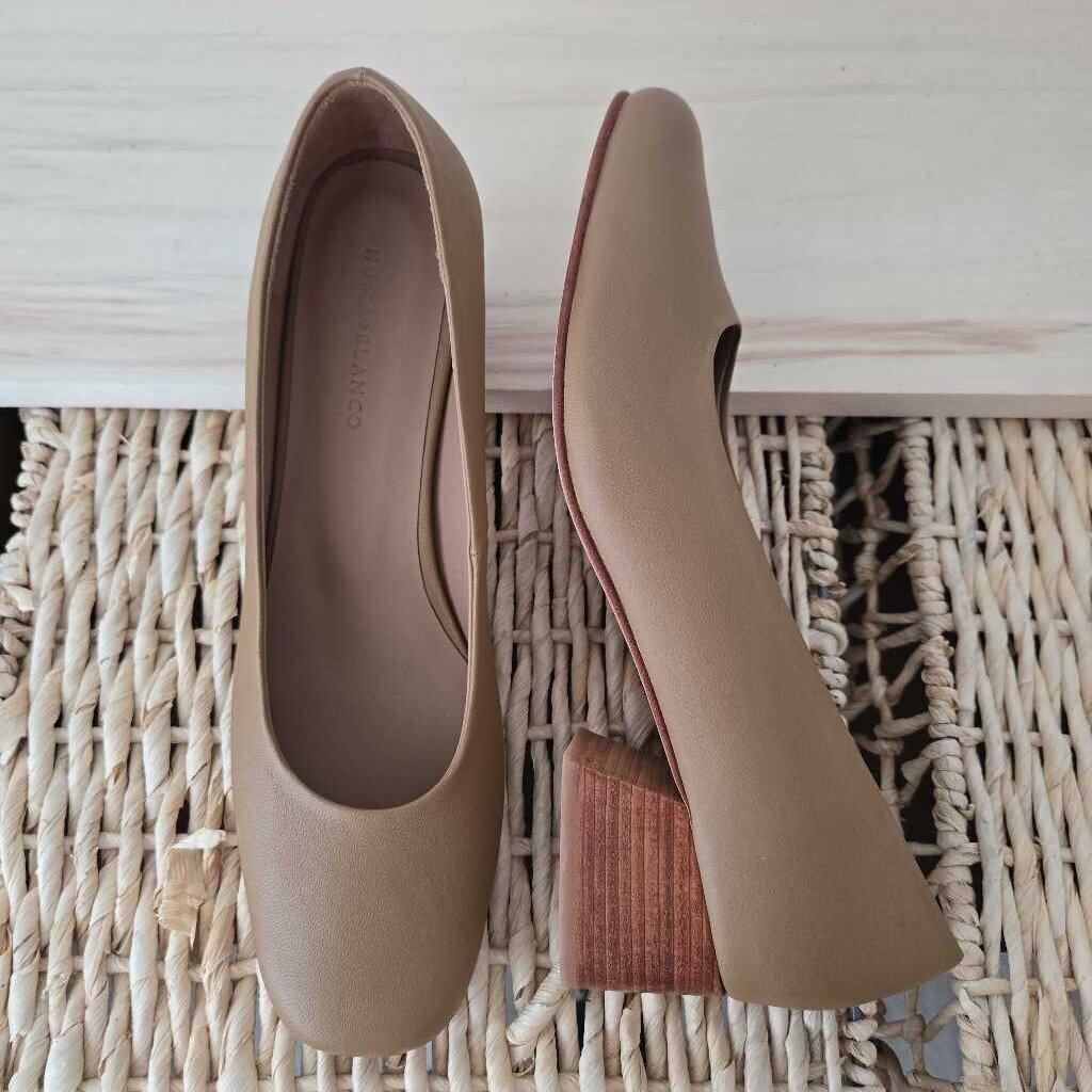 HUMA BLANCO LUISA retail 280.00 SZ 40 = 9.5/10