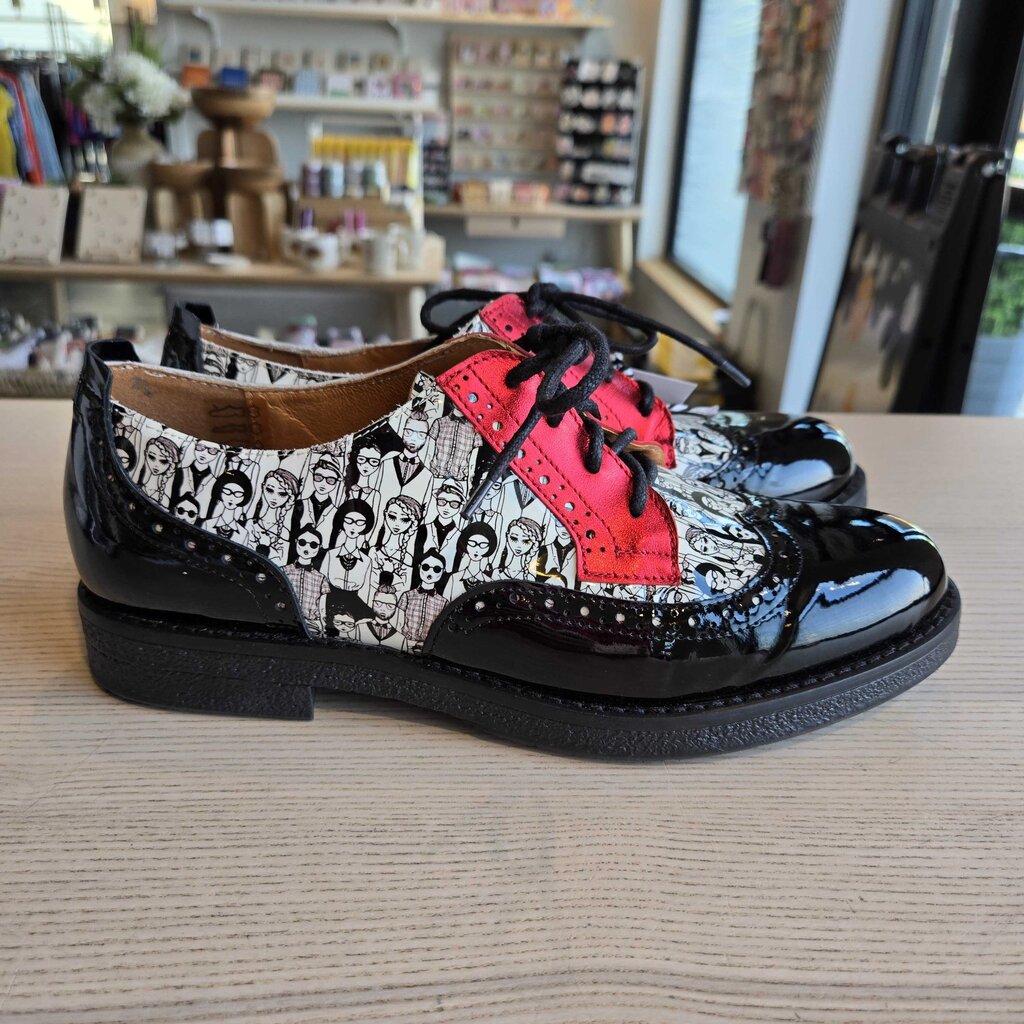 EMBASSY LONDON retail 235.00 SZ 41 = 9.5/10