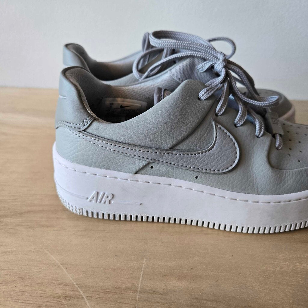 NIKE AIR FORCE PLATFORM SZ 6