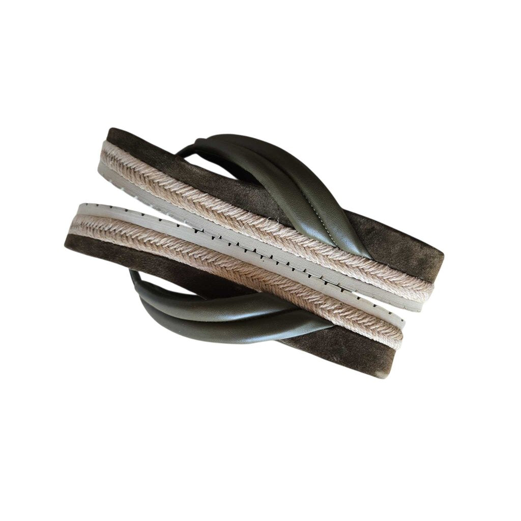 VINCE ESPADRILLE SLIDE SZ 8 retail 280.00