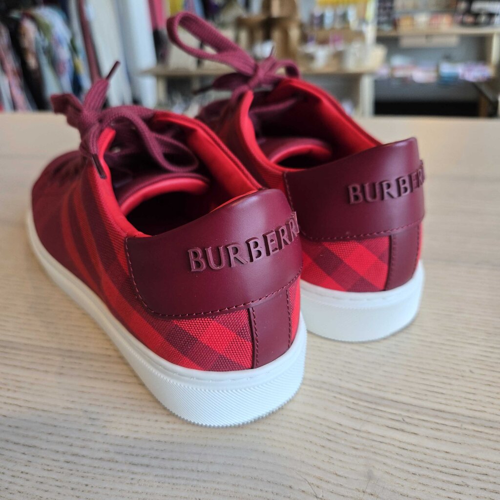 BURBERRY ALBRIDGE RIPPLE retail 620.00 SZ 37.5 = 6.5