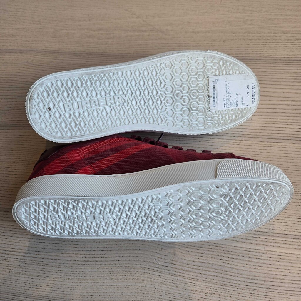 BURBERRY ALBRIDGE RIPPLE retail 620.00 SZ 37.5 = 6.5